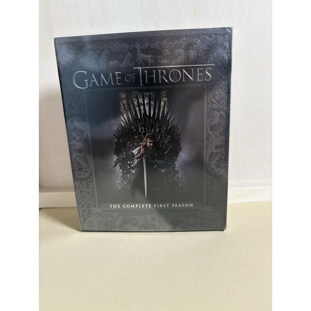 Game of Thrones: the Complete First Season (DVD)